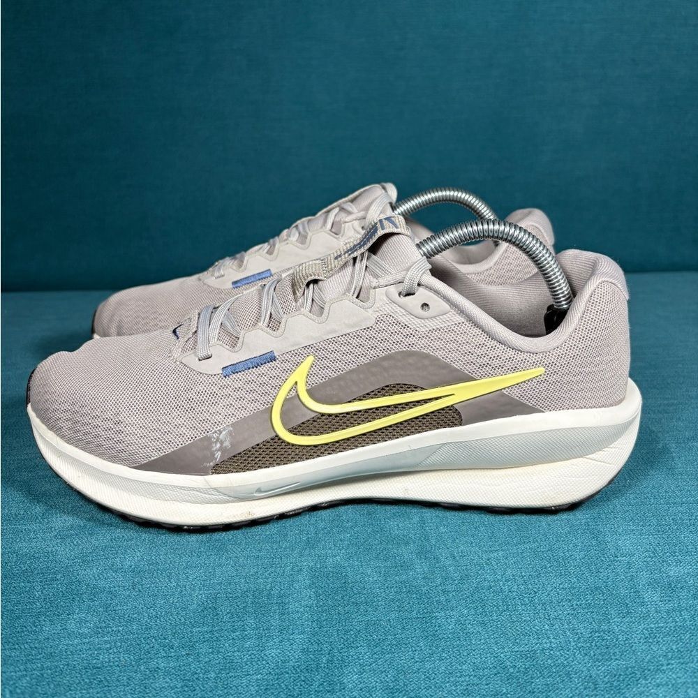 Nike Downshifter 13 'College Grey Soft Yellow' Mens size 9